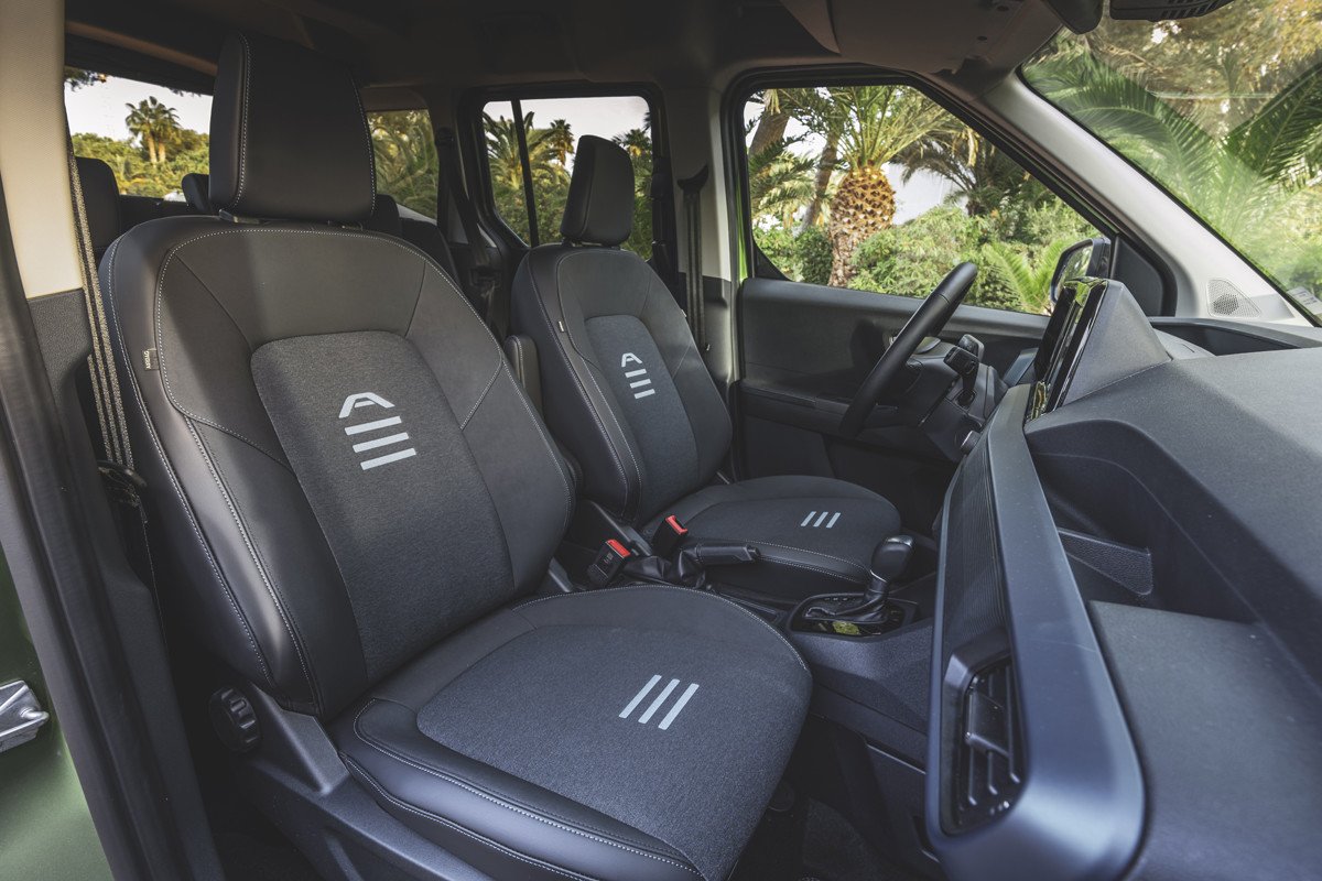 Probamos el nuevo Ford Tourneo Courier: ¿te atreves a pasarte a los coches versátiles?