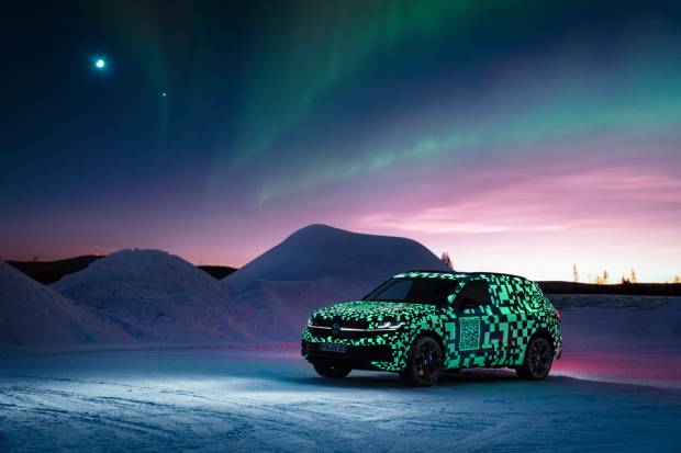Primeras imágenes del próximo Volkswagen Touareg entre auroras boreales 