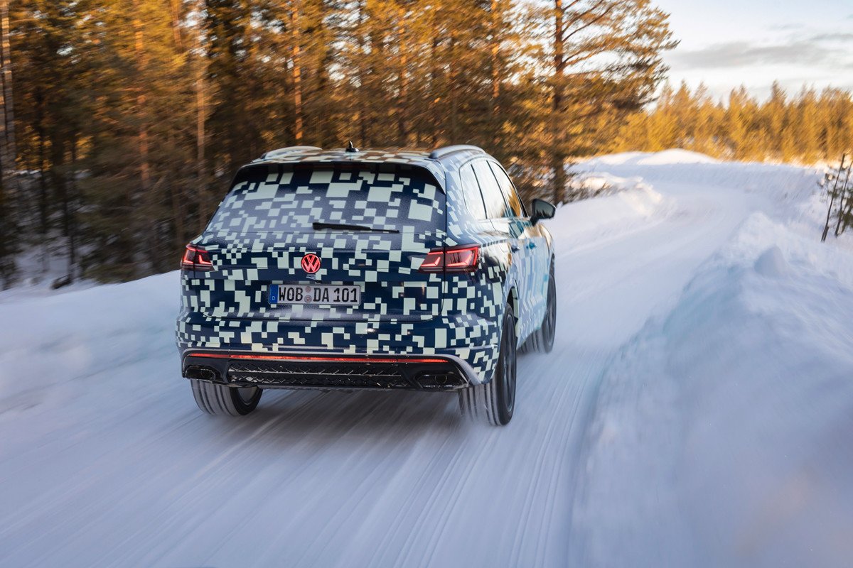 Primeras imágenes del próximo Volkswagen Touareg entre auroras boreales 
