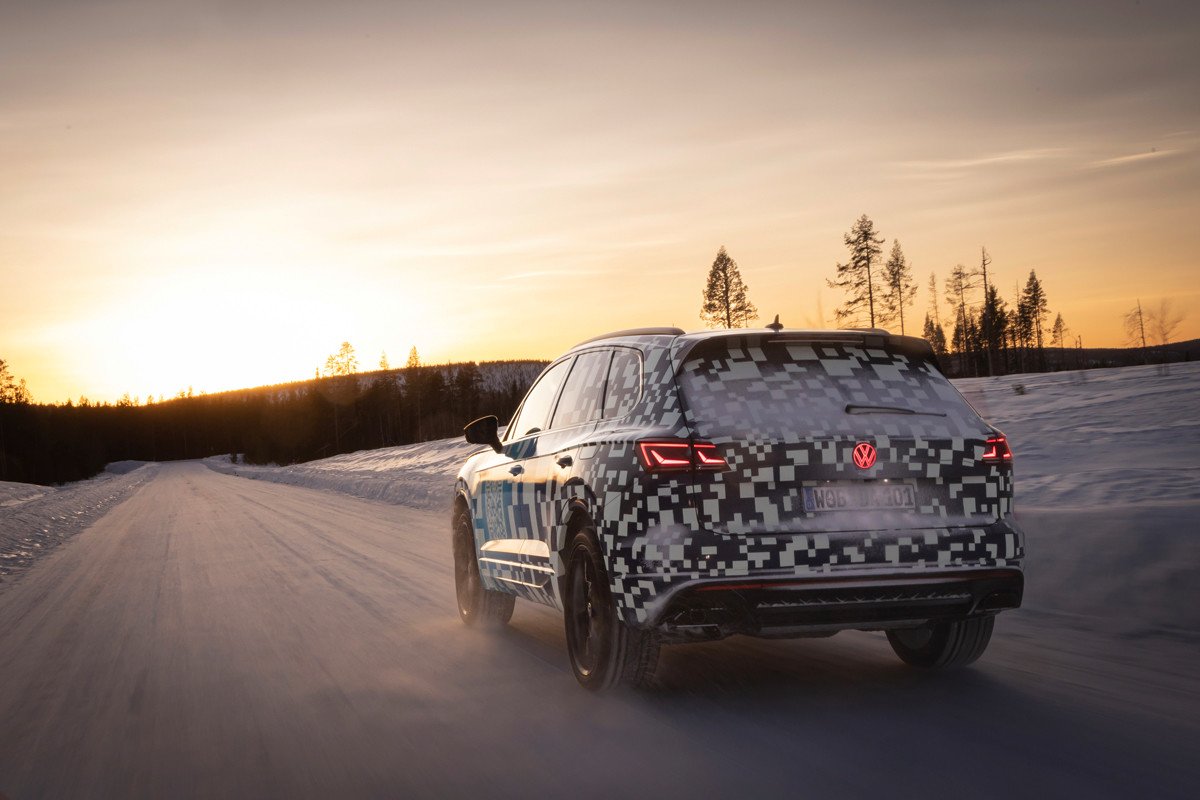 Primeras imágenes del próximo Volkswagen Touareg entre auroras boreales 
