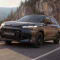 Toyota Corolla Cross 2025: más atractivo, estrena sistema 4x4 de 200 CV con etiqueta ECO