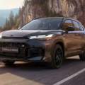 Toyota Corolla Cross 2025: más atractivo, estrena sistema 4x4 de 200 CV con etiqueta ECO