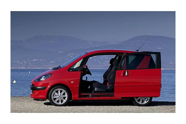 Peugeot 1007: Me ofrecen un KM0, ¿lo compro?
