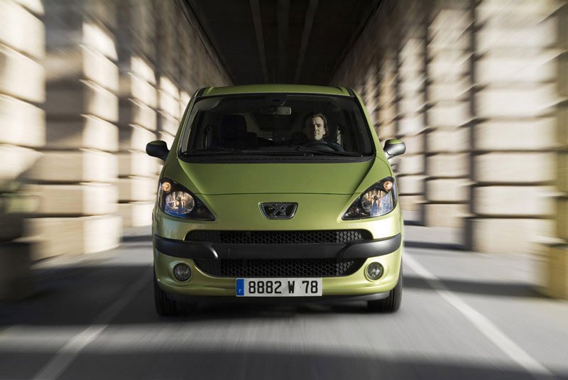 Peugeot 1007: Me ofrecen un KM0, ¿lo compro?