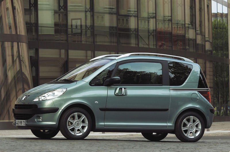 Peugeot 1007: Me ofrecen un KM0, ¿lo compro?