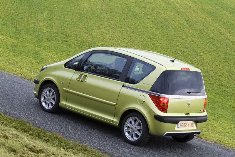 Peugeot 1007: Me ofrecen un KM0, ¿lo compro?