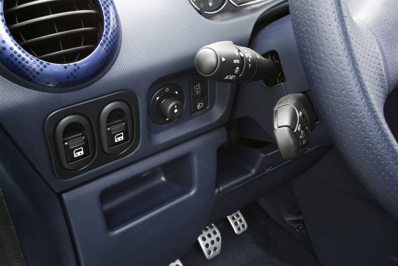 Peugeot 1007: Me ofrecen un KM0, ¿lo compro?