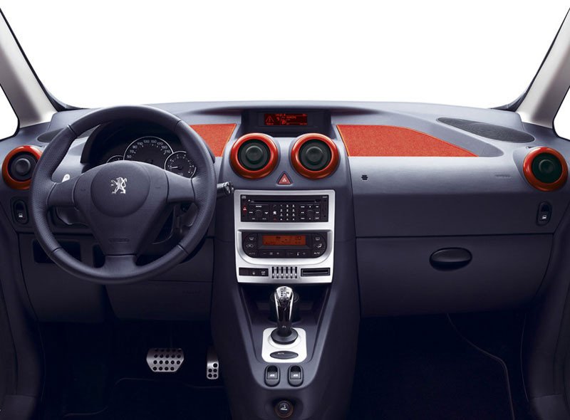 Peugeot 1007: Me ofrecen un KM0, ¿lo compro?