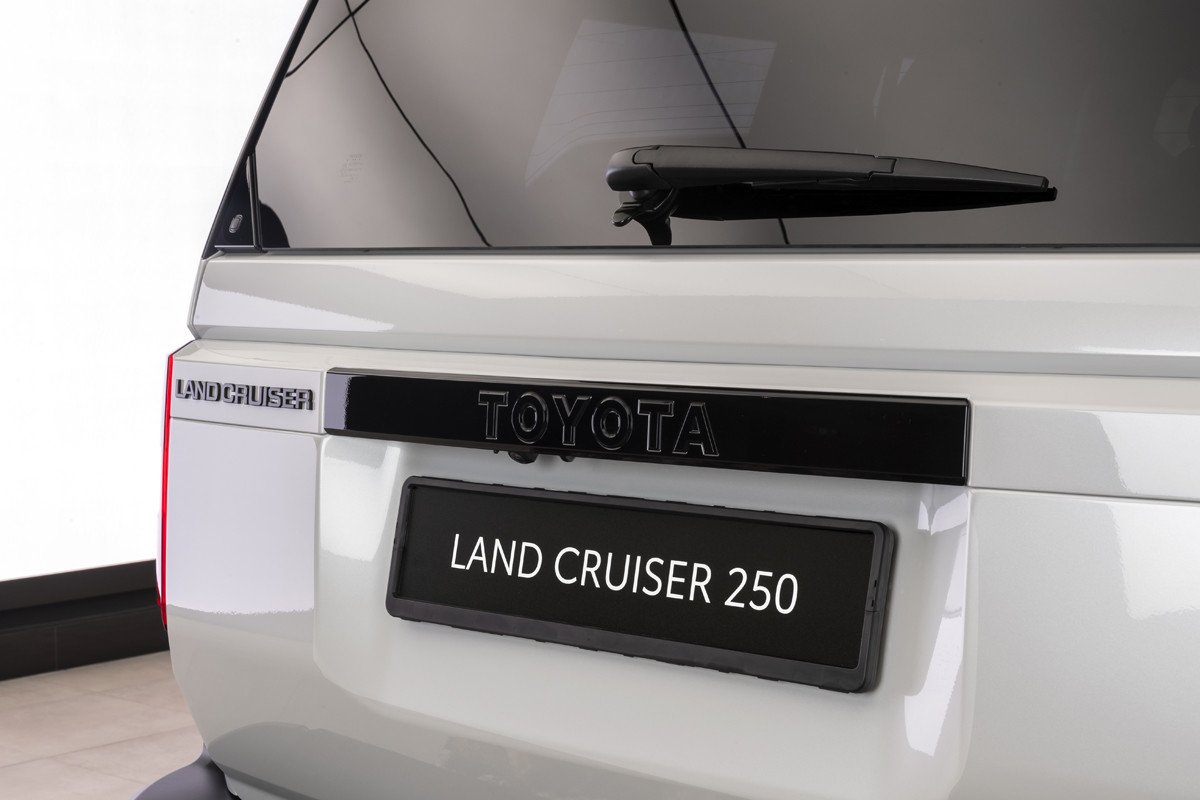 Vemos y tocamos al nuevo Toyota Land Cruiser y te explicamos por qué será tan exclusivo