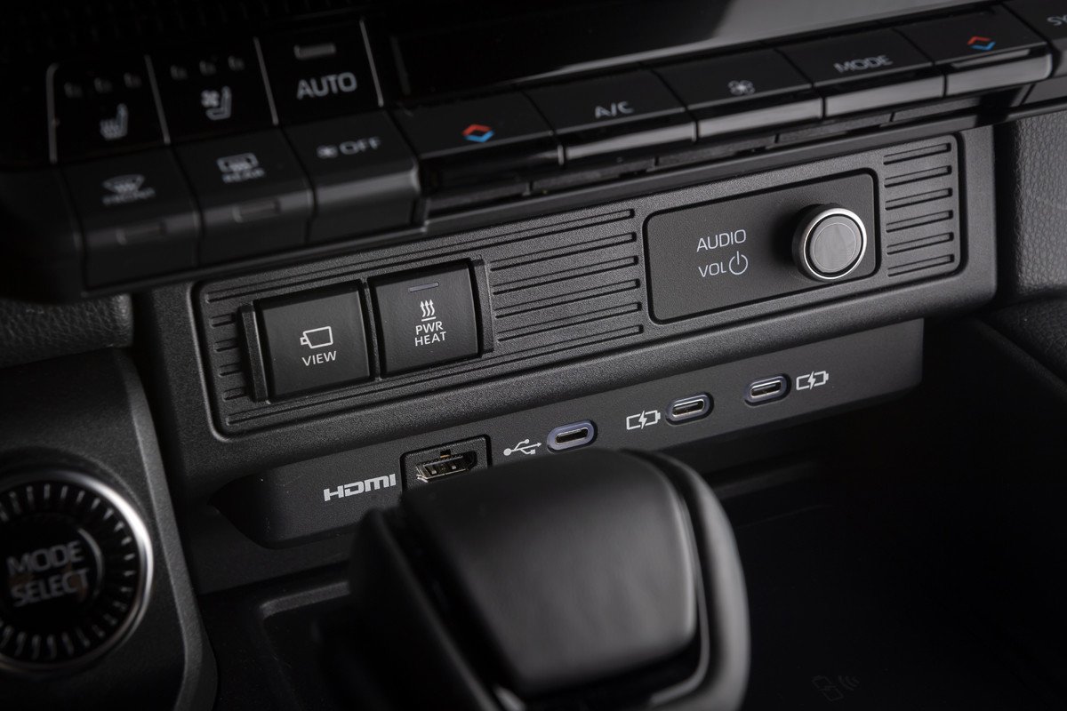 Vemos y tocamos al nuevo Toyota Land Cruiser y te explicamos por qué será tan exclusivo