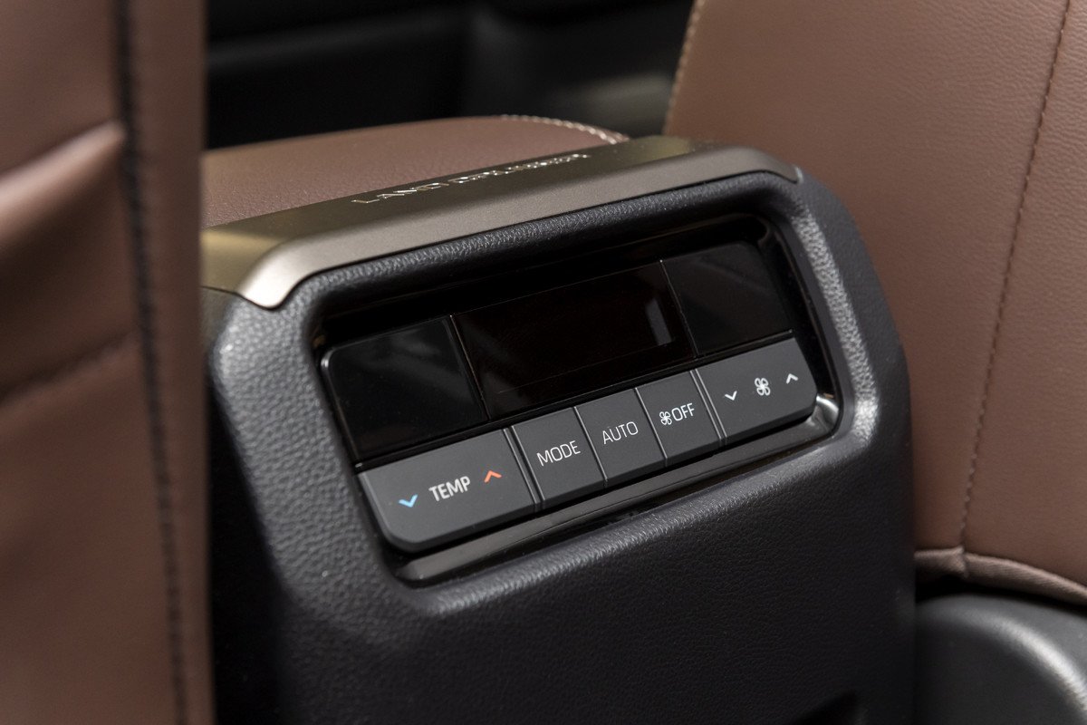 Vemos y tocamos al nuevo Toyota Land Cruiser y te explicamos por qué será tan exclusivo