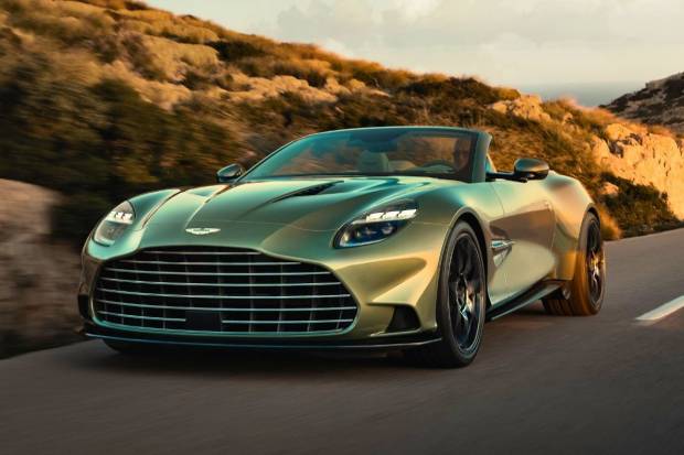 Nuevo Aston Martin Vanquish Volante: V12 con 835 CV y descapotable con techo de tela