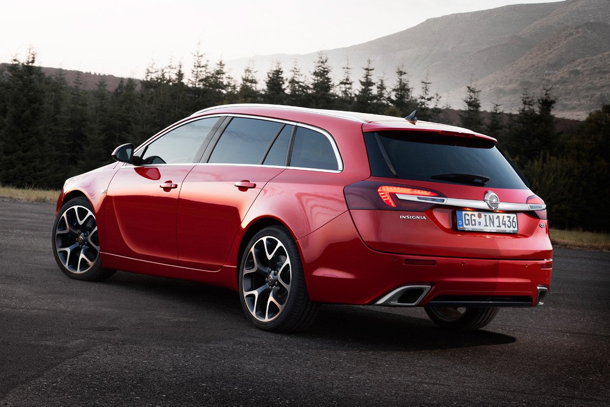 Nuevo Opel Insignia OPC, de carreras con la familia