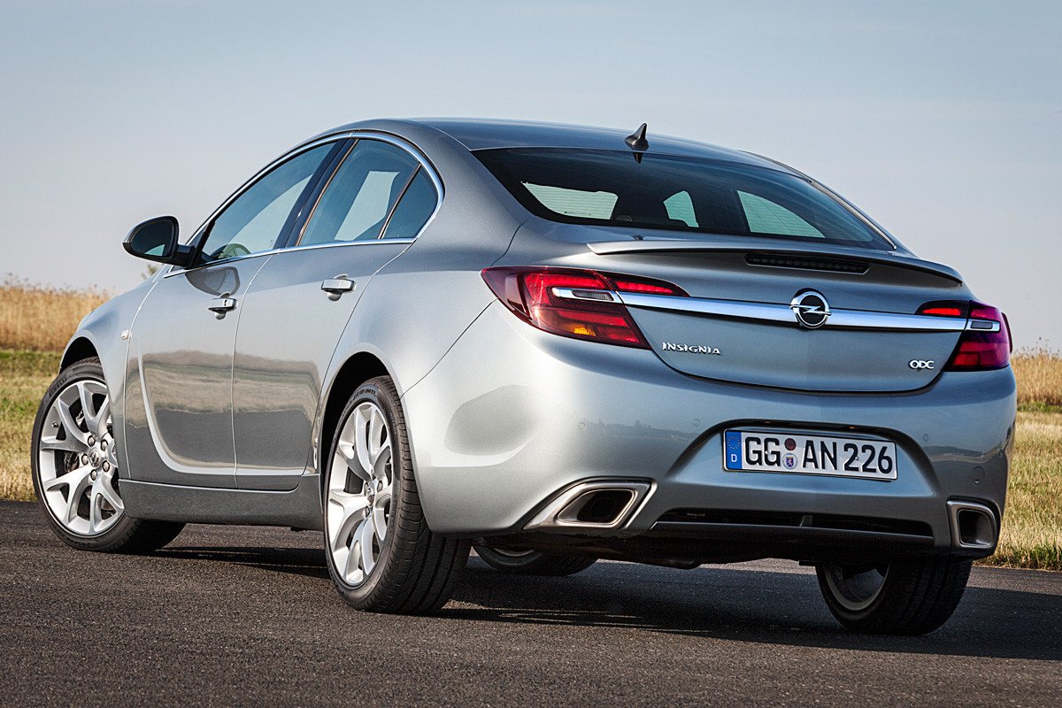 Nuevo Opel Insignia OPC, de carreras con la familia