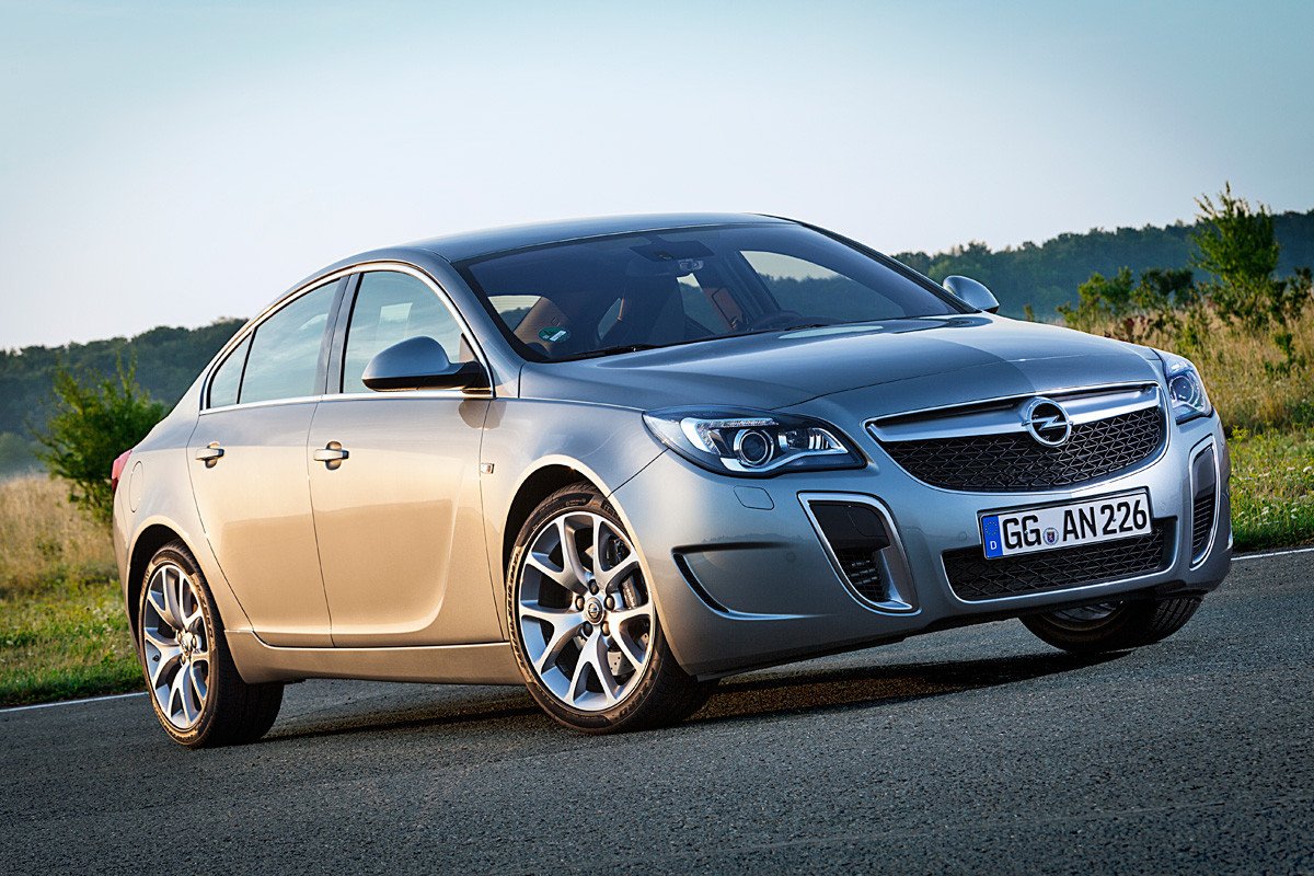 Nuevo Opel Insignia OPC, de carreras con la familia