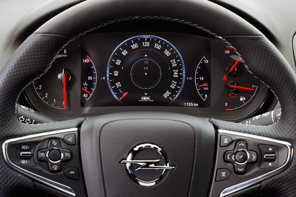 Nuevo Opel Insignia OPC, de carreras con la familia