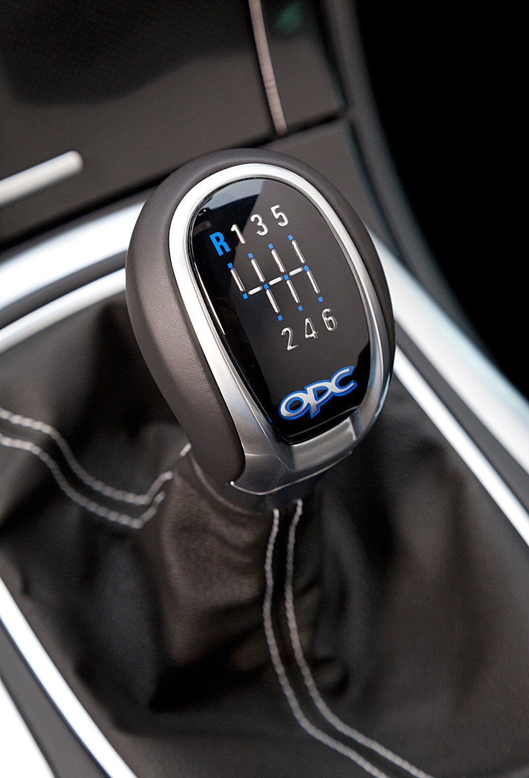 Nuevo Opel Insignia OPC, de carreras con la familia