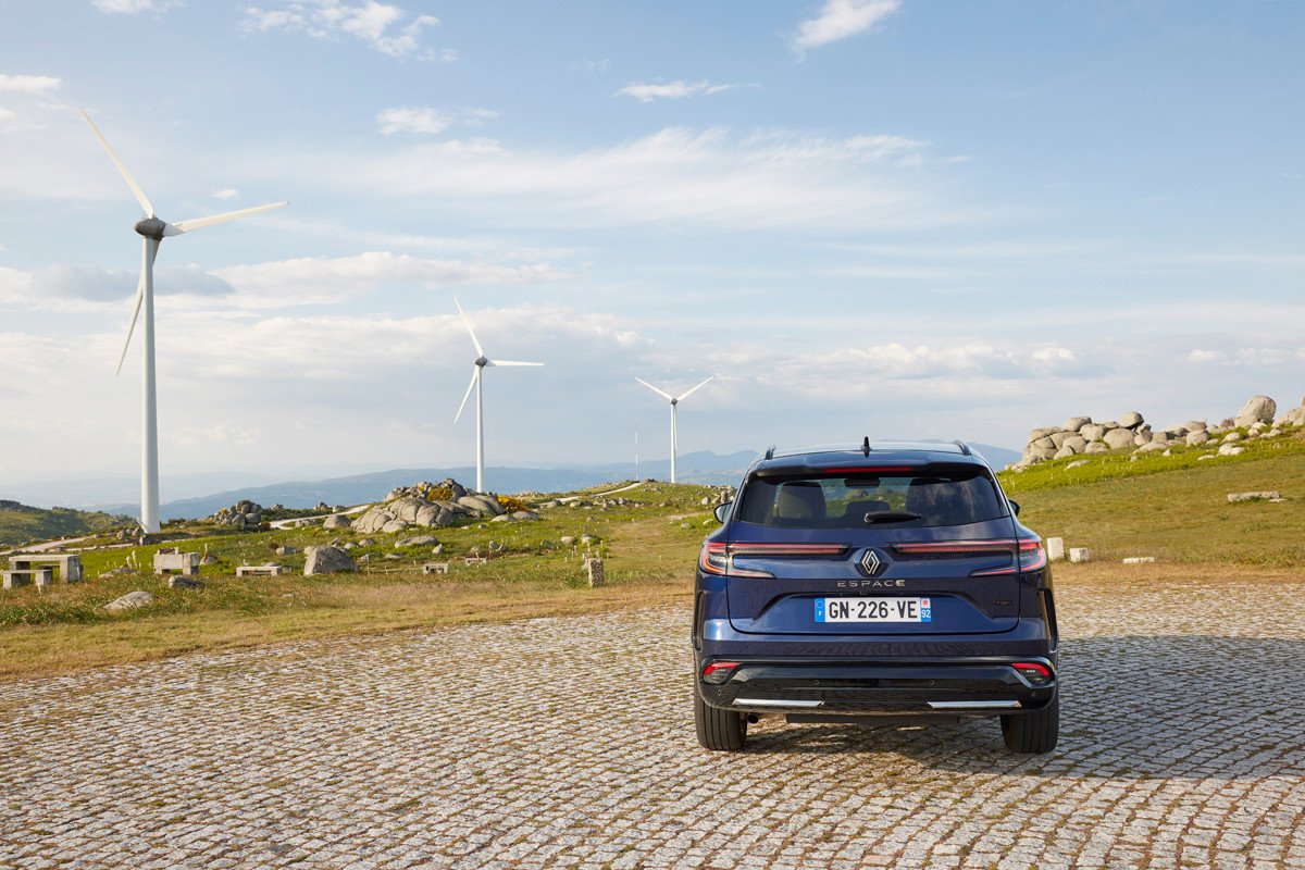 Prueba Renault Espace: se convierte en SUV, con hasta 7 plazas y un único motor híbrido