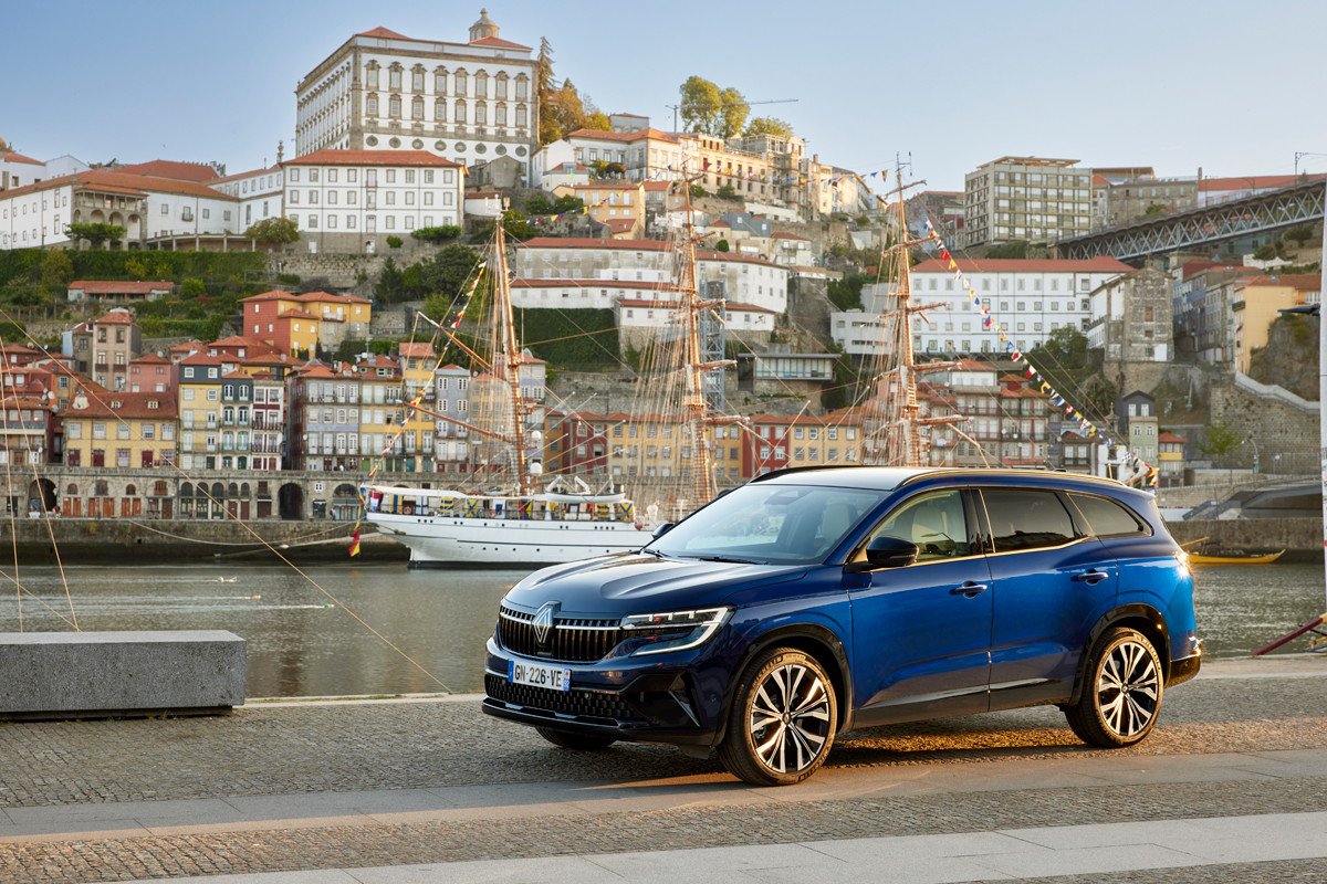 Prueba Renault Espace: se convierte en SUV, con hasta 7 plazas y un único motor híbrido