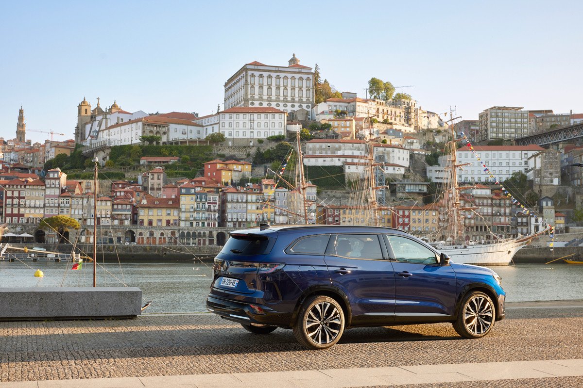 Prueba Renault Espace: se convierte en SUV, con hasta 7 plazas y un único motor híbrido