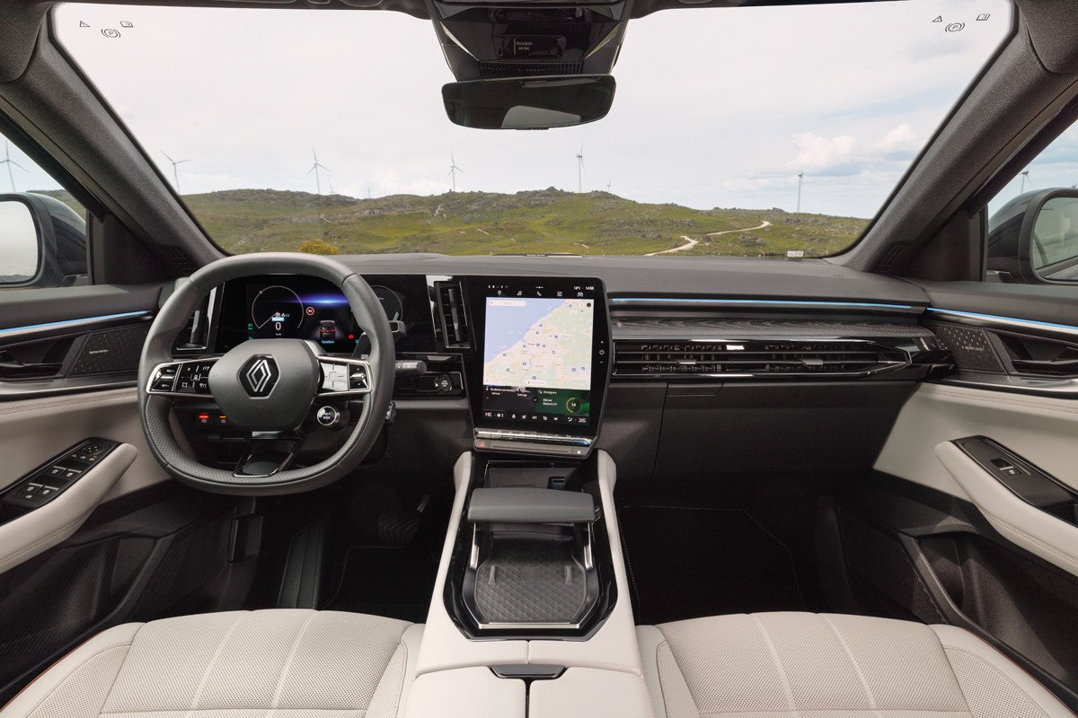 Prueba Renault Espace: se convierte en SUV, con hasta 7 plazas y un único motor híbrido