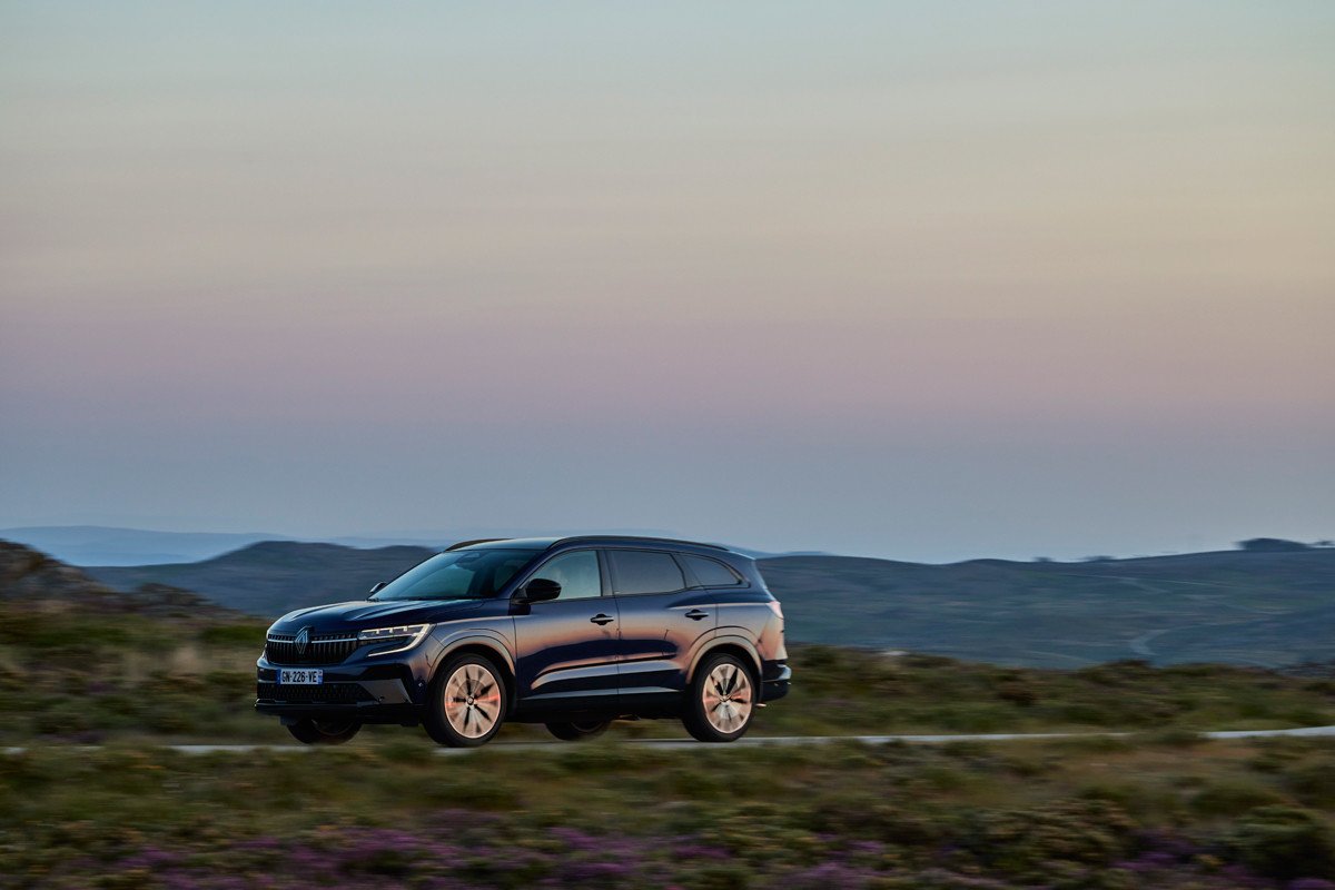 Prueba Renault Espace: se convierte en SUV, con hasta 7 plazas y un único motor híbrido