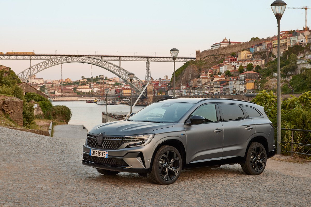 Prueba Renault Espace: se convierte en SUV, con hasta 7 plazas y un único motor híbrido