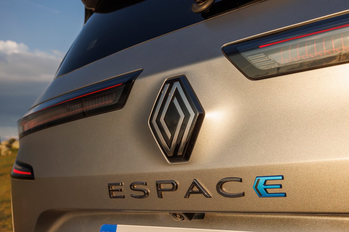 Prueba Renault Espace: se convierte en SUV, con hasta 7 plazas y un único motor híbrido