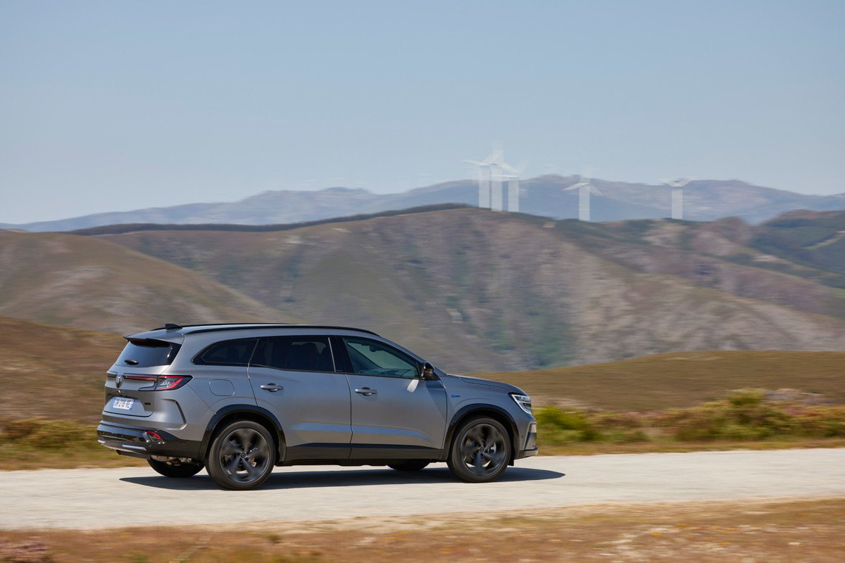 Prueba Renault Espace: se convierte en SUV, con hasta 7 plazas y un único motor híbrido