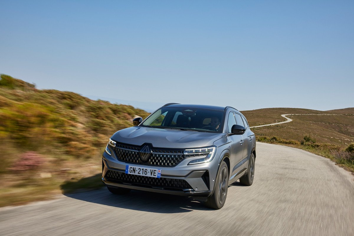 Prueba Renault Espace: se convierte en SUV, con hasta 7 plazas y un único motor híbrido