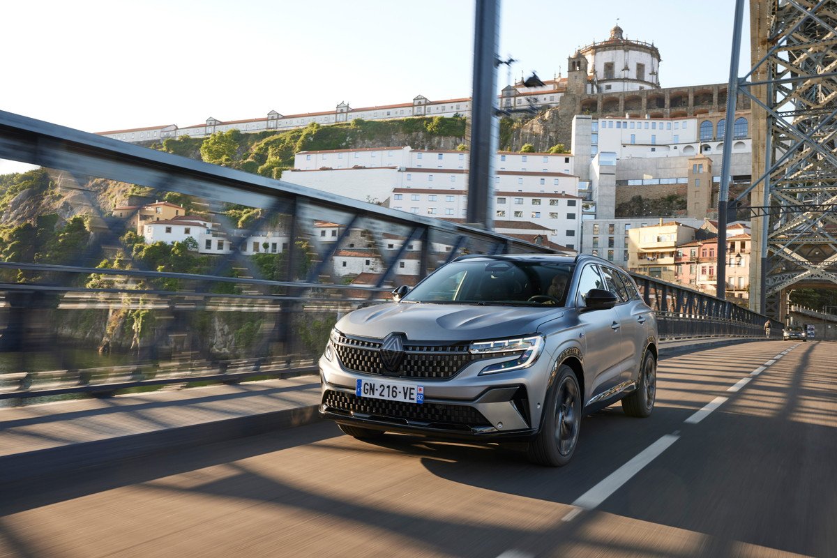 Prueba Renault Espace: se convierte en SUV, con hasta 7 plazas y un único motor híbrido
