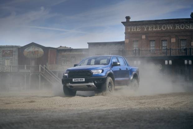 VÍDEO: El Ford Ranger Raptor Special Edition demuestra pura deportividad en un western