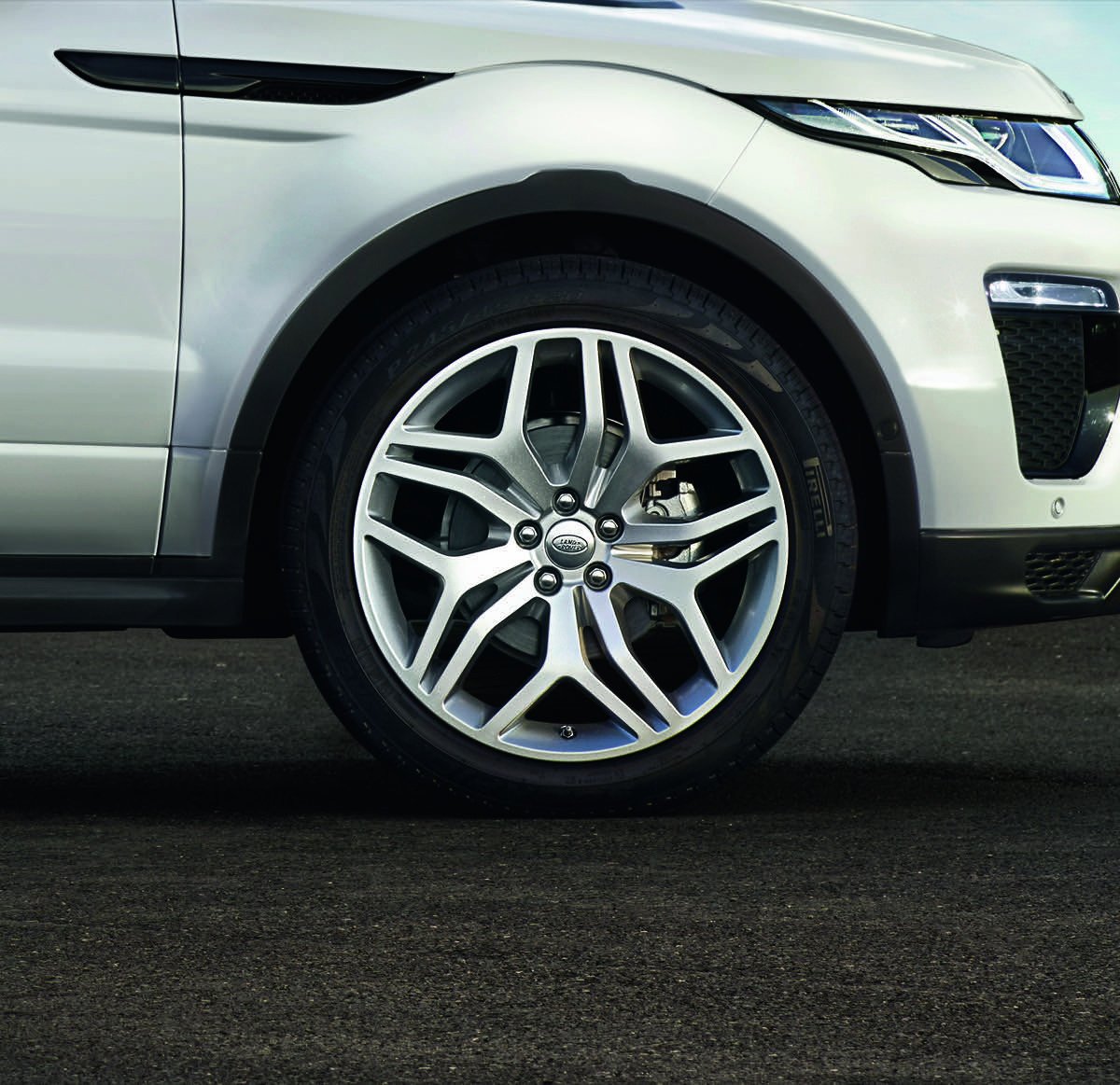 Range Rover Evoque 2015: nuevos motores diésel con menos consumo