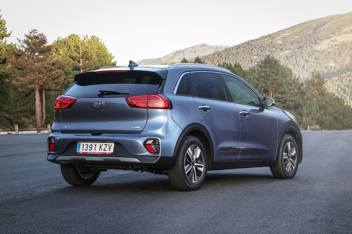Kia Niro híbrido e híbrido enchufable: primera prueba, opiniones y precios