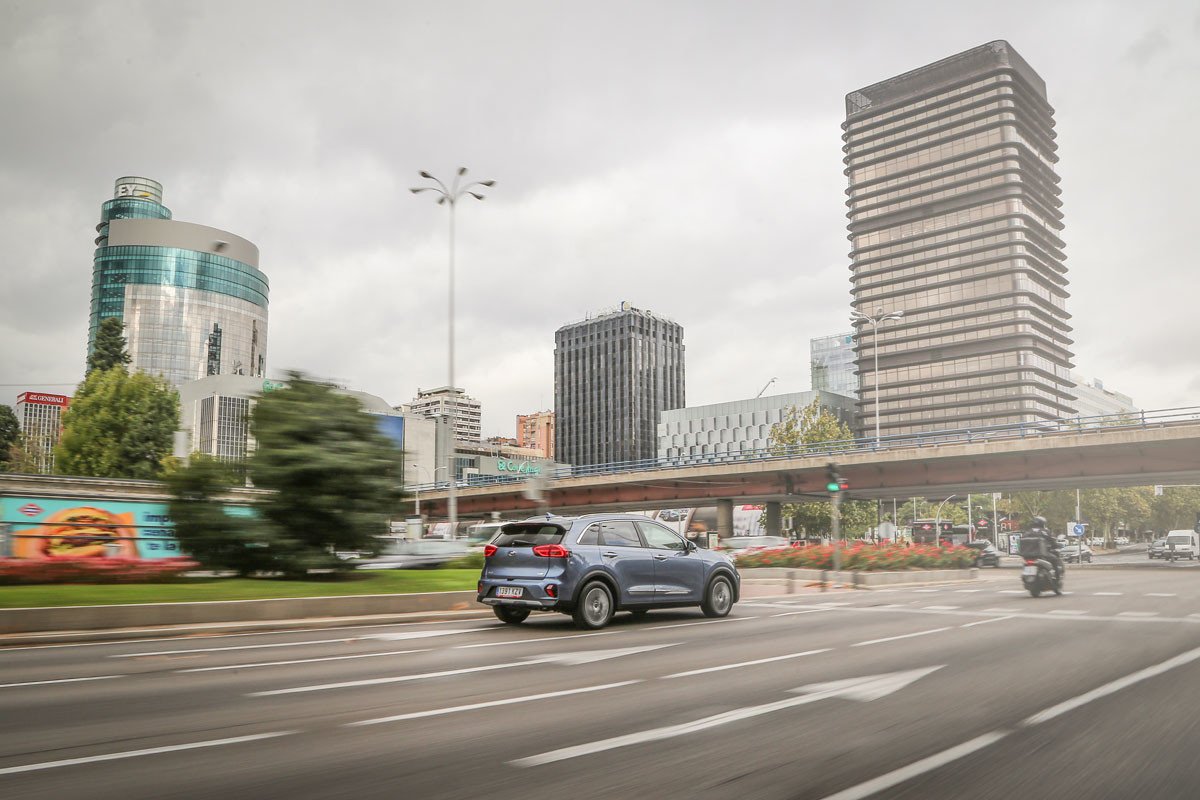 Kia Niro híbrido e híbrido enchufable: primera prueba, opiniones y precios