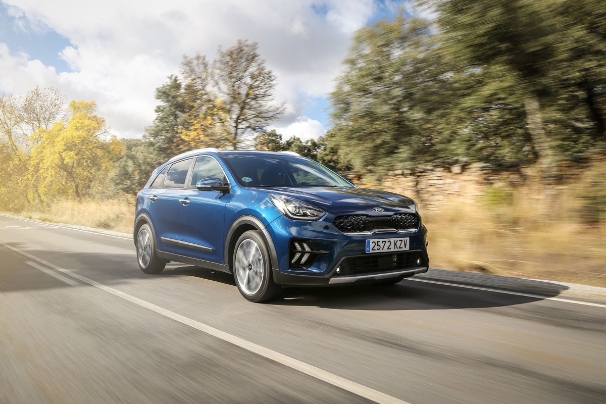 Kia Niro híbrido e híbrido enchufable: primera prueba, opiniones y precios
