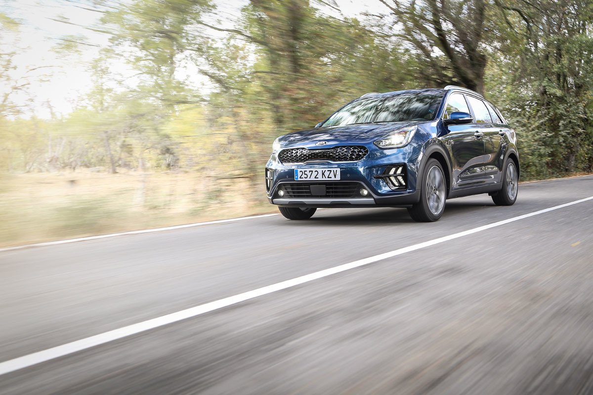 Kia Niro híbrido e híbrido enchufable: primera prueba, opiniones y precios