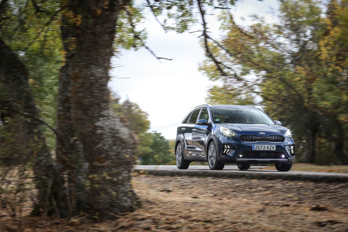 Kia Niro híbrido e híbrido enchufable: primera prueba, opiniones y precios