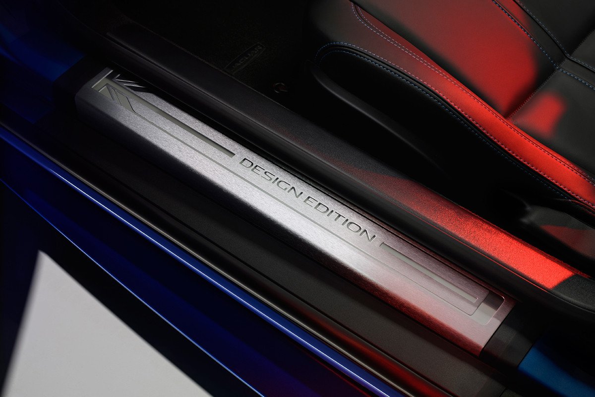 Jaguar F-TYPE British Design Edition, más equipamiento deportivo