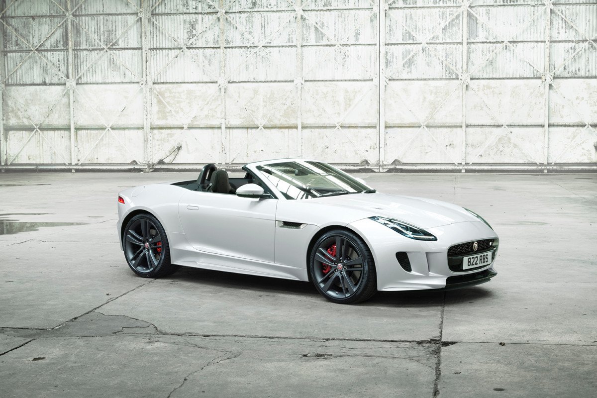 Jaguar F-TYPE British Design Edition, más equipamiento deportivo