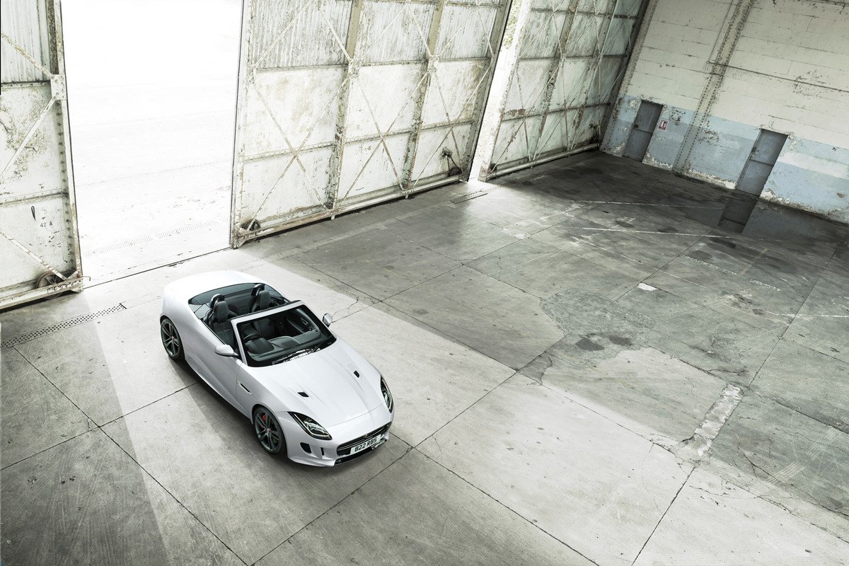 Jaguar F-TYPE British Design Edition, más equipamiento deportivo