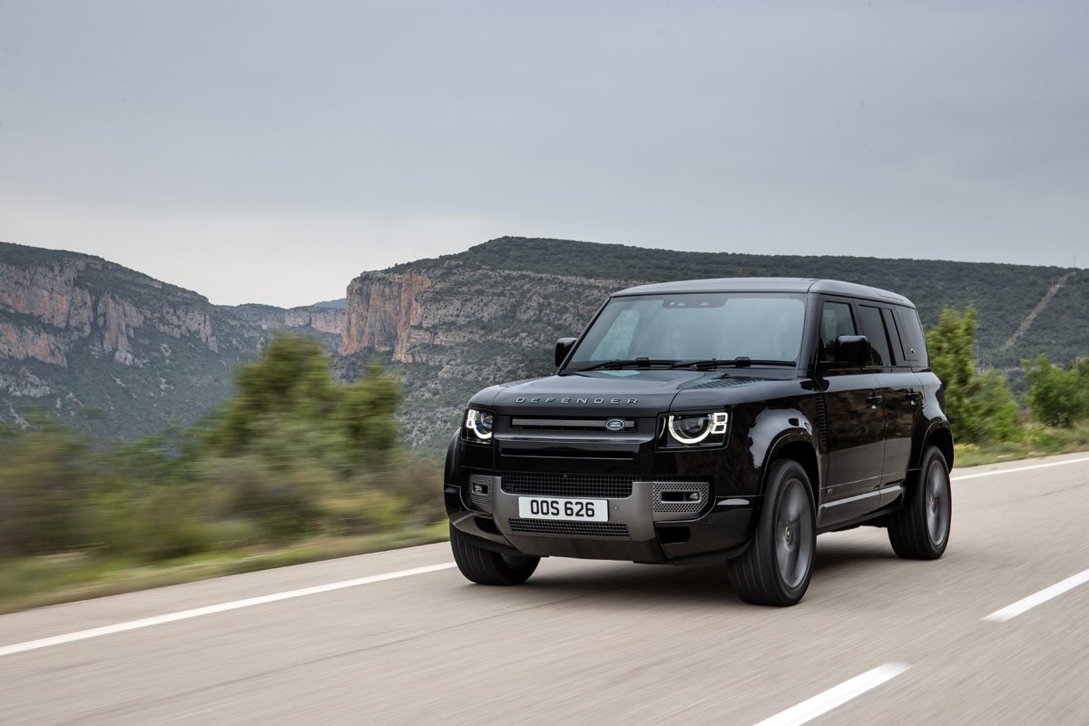 Prueba Land Rover Defender V8: velocidad y todoterreno a partes iguales