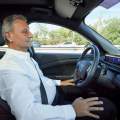 Ya se puede circular sin manos en el volante y que no te multen con un sistema de Ford
