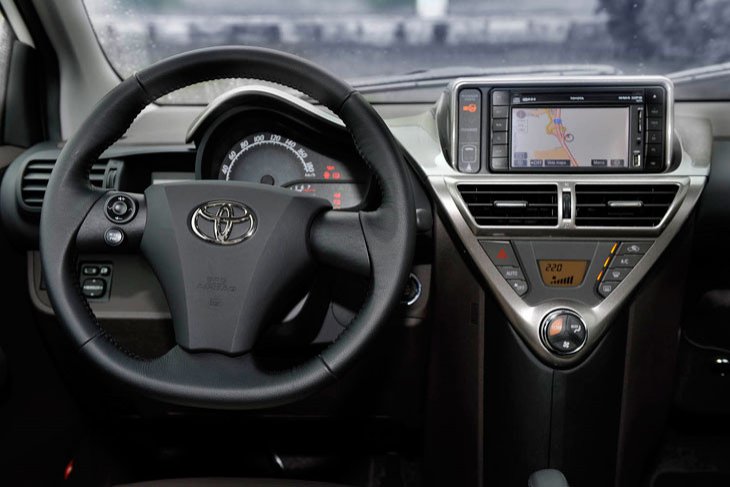 Prueba: Toyota IQ, para gente pudiente