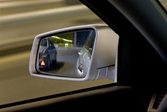 Cómo sentarse al volante: la mejor postura para conducir