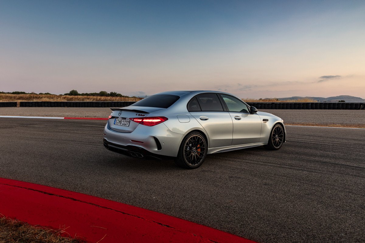 Nuevo Mercedes-AMG C 63 S E Performance: cuatro cilindros e híbrido para llegar a 680 CV