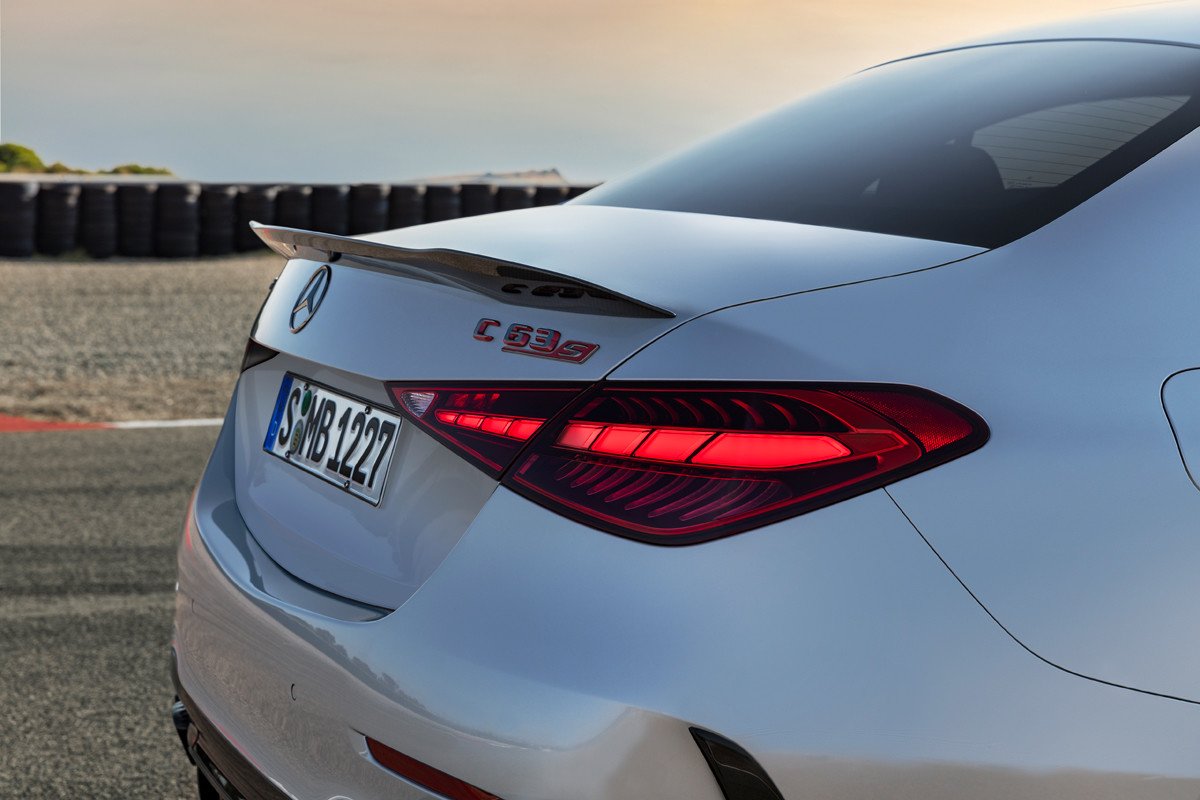 Nuevo Mercedes-AMG C 63 S E Performance: cuatro cilindros e híbrido para llegar a 680 CV