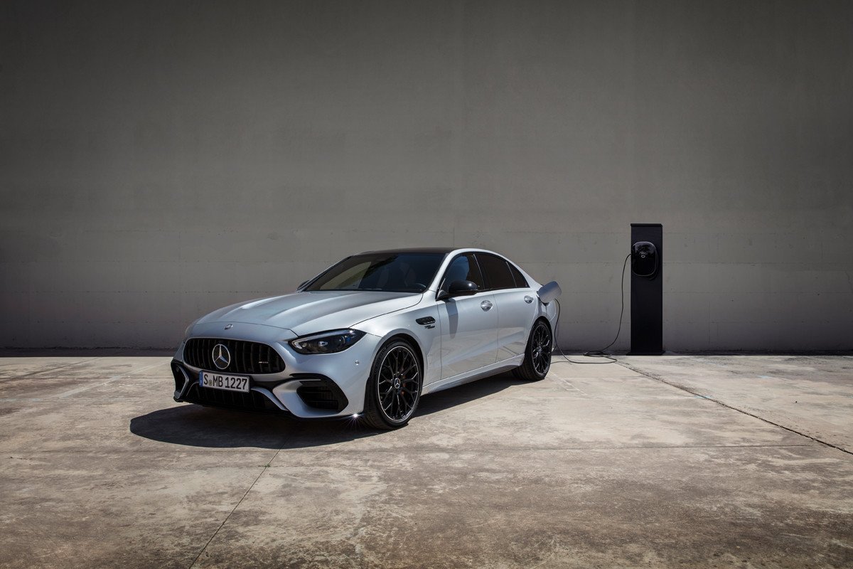 Nuevo Mercedes-AMG C 63 S E Performance: cuatro cilindros e híbrido para llegar a 680 CV
