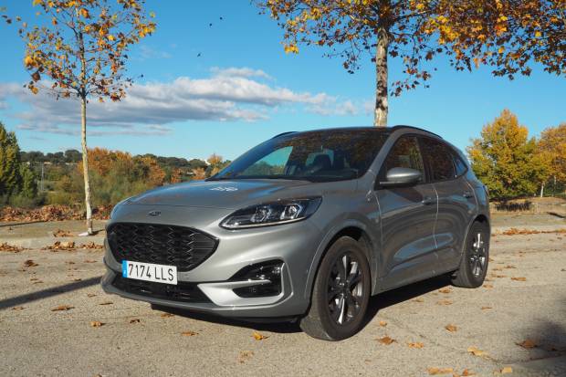 Prueba y opinión del Ford Kuga FHEV: consumo real, precio y sensaciones del hibrido