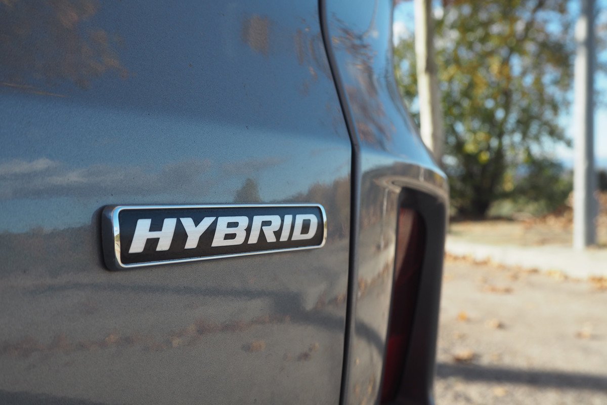 Prueba y opinión del Ford Kuga FHEV: consumo real, precio y sensaciones del hibrido